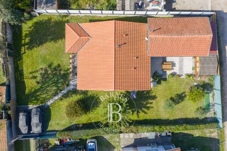 MAISON CONTEMPORAINE AVEC GRANGE RÉNOVÉE À BISCARROSSE