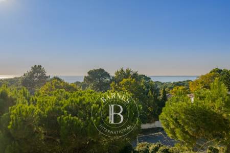 VILLA CONTEMPORAINE AVEC VUE PANORAMIQUE SUR LE BASSIN AU PYLA-SUR-MER