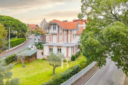 PROPRIÉTÉ FAMILIALE D’EXCEPTION DE 250 M² EN VILLE D’HIVER À ARCACHON
