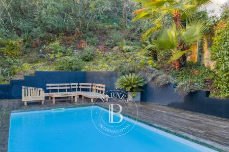 VILLA DE CHARME RÉNOVÉE, AVEC PISCINE, DANS LE QUARTIER DES ABATILLES À ARCACHON