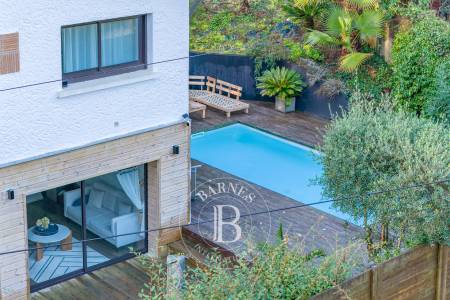 VILLA DE CHARME RÉNOVÉE, AVEC PISCINE, DANS LE QUARTIER DES ABATILLES À ARCACHON