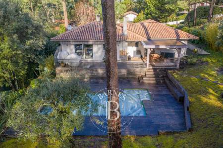 VILLA AVEC PISCINE À QUELQUES MÈTRES DE LA PLAGE AU PYLA-SUR-MER