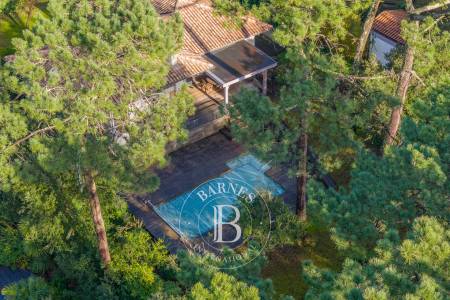 VILLA AVEC PISCINE À QUELQUES MÈTRES DE LA PLAGE AU PYLA-SUR-MER