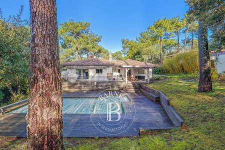 VILLA AVEC PISCINE À QUELQUES MÈTRES DE LA PLAGE AU PYLA-SUR-MER