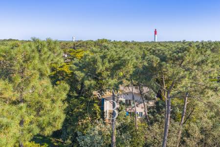 VILLA FAMILIALE À RENOVER DANS LE TRIANGLE D'OR AU CAP FERRET