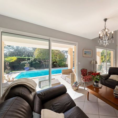 VENTE VILLA 6 CHAMBRES PISCINE PARFAIT ETAT PYLA SUR MER