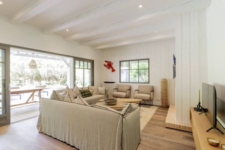 VILLA DE STYLE FERRET CAPIEN A VENDRE A PROXIMITÉ DE LAPLAGE PEREIRE ARCACHON