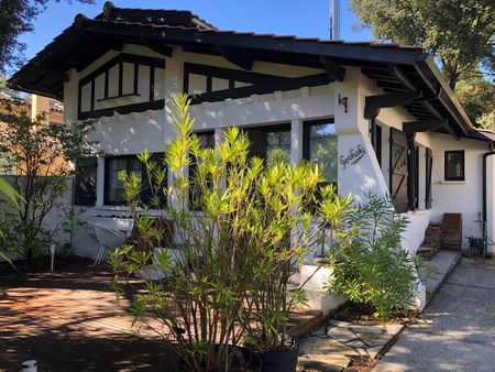 A VENDRE MOULLEAU JOLIE VILLA