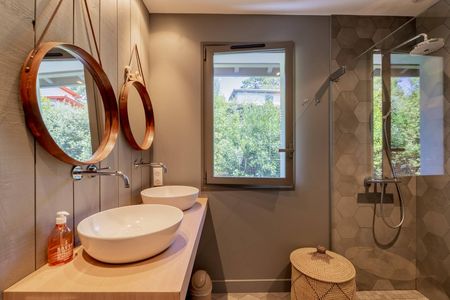 JOLIE VILLA PARFAITEMENT RÉNOVÉE A VENDRE DANS LE QUARTIER RECHERCHÉ DE L'ERMITAGE AU PYLA SUR MER
