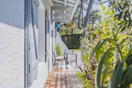 MAGNIFIQUE VILLA AVEC PISCINE ET 6 CHAMBRES , PYLA-SUR-MER