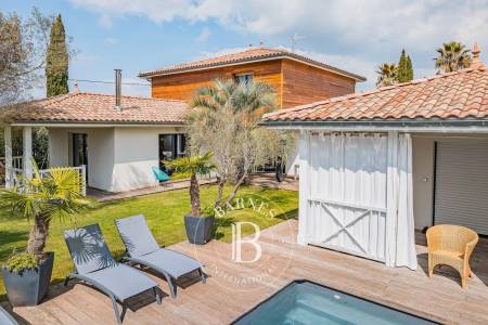 villa familiale avec piscine à Gujan-Mestras Barnes Bassin d’Arcachon