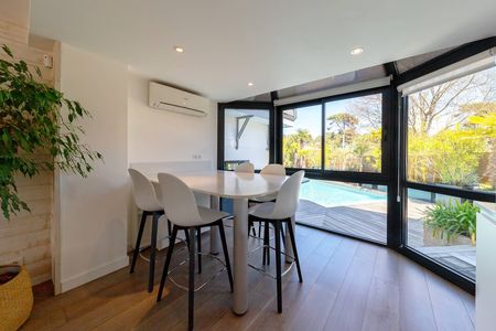 LUXUUEUSE VILLA A VENDRE AU PYLA