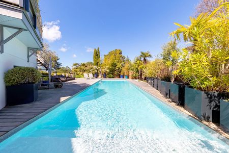 VILLA AVEC PISCINE A VENDRE PYLA SUR MER