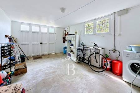 VILLA AVEC 4 CHAMBRES SITUÉE AU CENTRE DU CAP FERRET PROCHE DU MARCHE
