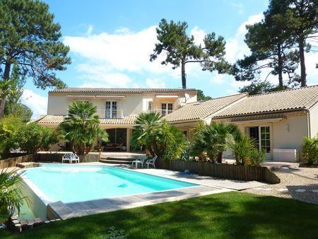 À VENDRE PROXIMITÉ DES PLAGES ARCACHON MAGNIFIQUE VILLA
