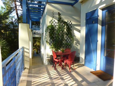 Cette belle demeure pylataise de prestige à vendre au MOULLEAU a été rénovée avec beaucoup de goût