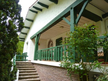 PYLA SUR MER, BASSIN D'ARCACHON À VENDRE GRANDE VILLA TRADITIONNELLE AVEC UNE VUE DÉGAGÉE SUR LA FORET