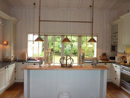 CETTE VILLA DE RÊVE À QUELQUES MINUTES DE LA PLAGE DU PYLA SUR MER A ÉTÉ VENDUE PAR BARNES BASSIN D'ARCACHON IMMOBILIER DE PRESTIGE