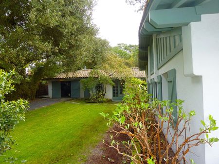 BIEN EXCEPTIONNEL À VENDRE À QUELQUES MÈTRES DES PLAGES DU PYLA SUR MER