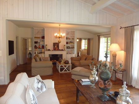 DEMEURE DE RÊVE EXCEPTIONNELLE AVEC PISCINE ET PRESTATIONS HAUT DE GAMME VENDUE PAR BARNES PYLA SUR MER