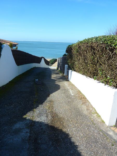 VILLA AVEC PISCINE À VENDRE PYLA SUR MER AVEC ACCÈS DIRECT À LA PLAGE PARC DES BRISANTS PYLA SUR MER