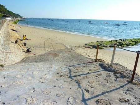 PYLA SUR MER, A VENDRE BELLE VILLA DE STYLE GAUME AVEC PISCINE ET ACCÈS DIRECT À LA PLAGE
