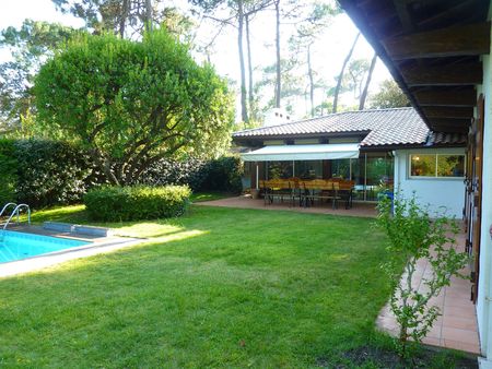 PYLA SUR MER, VILLA GAUME, PLAIN PIED, À VENDRE AVEC 6 CHAMBRES, PISCINE