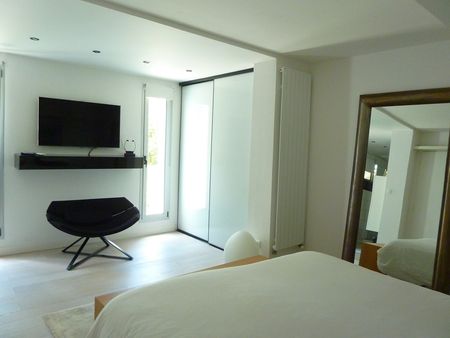 VILLA D'ARCHITECTE AVEC 4 BELLES CHAMBRES EST EN VENTE À ARCACHON 33120