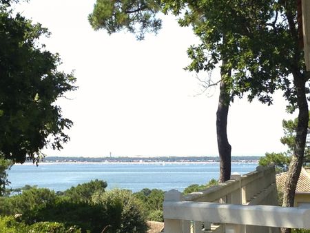 PYLA SUR MER, À VENDRE VILLA BOIS CONTEMPORAINE AVEC VUE GRANDIOSE SUR LE BASSIN D'ARCACHON