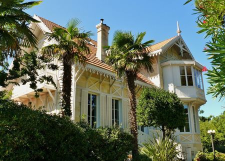 BELLES MAISONS ARCACHONNAISES EN VENTE EN VILLE D'HIVER