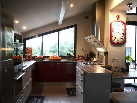 JOLIE VILLA CONTEMPORAINE AUX ABATILLES