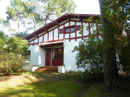 PROCHE DE LA PLAGE DU PYLA SUR MER, VILLA BASQUE À VENDRE