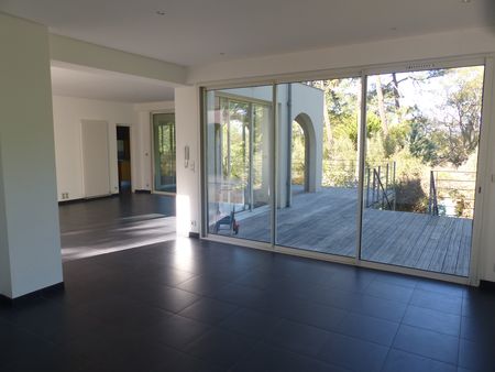 GRANDE VILLA PROXIMITÉ PLAGE À VENDRE