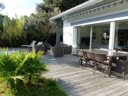 VILLA AVEC TERRASSE PIED A TERRE SECTEUR ERMITAGE PYLA SUR MER
