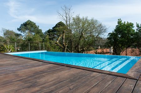 VENTE VILLA AVEC PISCINE PEREIRE
