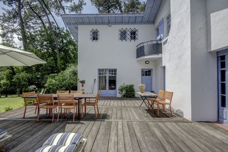 BELLE VILLA DE STYLE BASQUE À VENDRE AU PYLA QUARTIER HAITZA