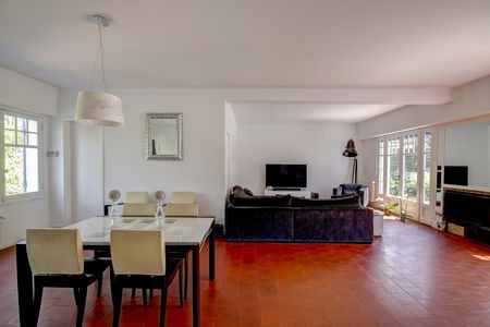 VILLA AVEC GRAND SÉJOUR À VENDRE AU PYLA SUR MER