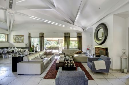 VILLA EN BOIS DECORATION CONTEMPORAINE À VENDRE AU PYLA SUR MER