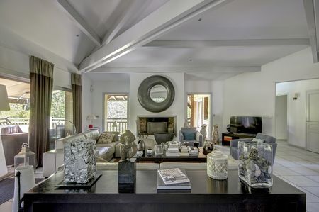 A VENDRE PYLA SUR MER GRANDE VILLA D'ARCHITECTE QUARTIER RÉSIDENTIEL