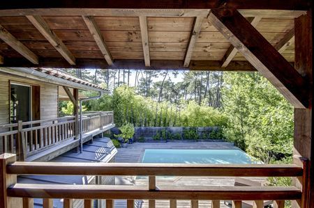 ACHETER UNE VILLA EN BOIS AVEC PISCINE AU PYLA SUR MER