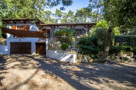 achat villa avec grand jardin MOULLEAU PYLA SUR MER