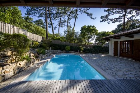 VENTE DE VILLAS AVEC PISCINE AU MOULLEAU