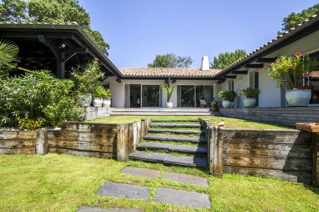 LES PRESTIGIEUSES VILLAS DU PYLA