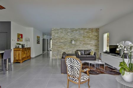 VILLA CONTEMPORAINE À VENDRE QUARTIER ABATILLES