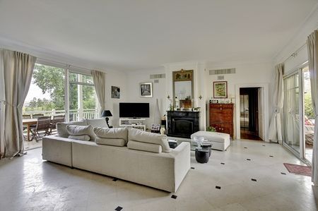 GRANDE MAISON DE PRESTIGE À VENDRE A ARCACHON