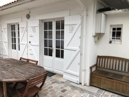 MAISON DE 2 CHAMBRES À VENDRE AU MOULLEAU