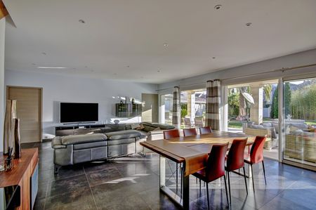 VILLA À VENDRE HYPERCENTRE LA TESTE