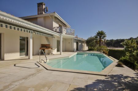 VILLA À VENDRE LA TESTE PROCHE DUNE DU PILAT