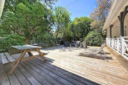 VILLA FERRET CAPIENNE À RÉNOVER AU CŒUR DES 44 HECTARES AU CAP FERRET