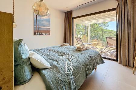 VILLA DE CHARME AVEC VUE SUR LE BASSIN, 5 CHAMBRES, AU PYLA-SUR-MER